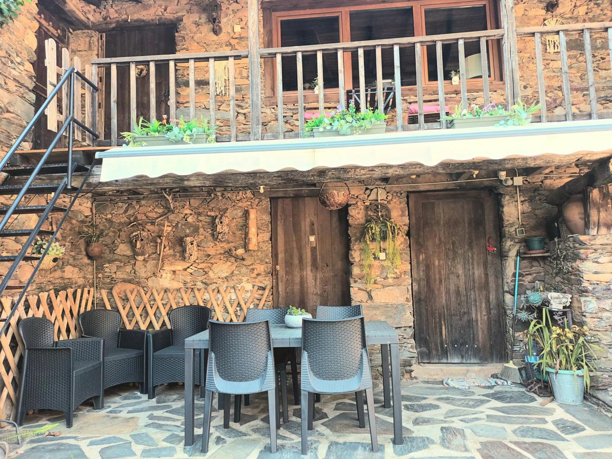 Pensjonat A Casa Da Natalia Cha de Alvares Zewnętrze zdjęcie